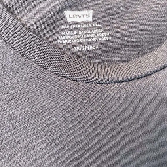 LEVI’S tee - Picture 2 of 3